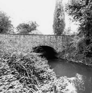 Wetterbrücke; Bad Nauheim, K 174 (Rathausstraße)