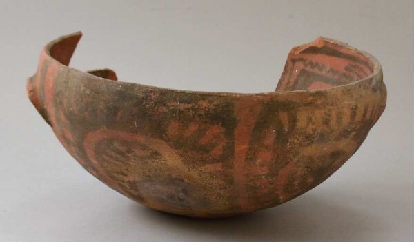 Clay bowl (fragmented)