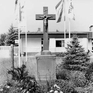 Wegekreuz; Ober-Mörlen, Usinger Straße 15
