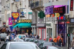 Paris - Pigalle : Bars und Bordelle im Vergnügungsviertel Pigalle, Paris 2006