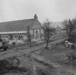 LPG Basedow. Bauarbeiten an Stallgebäude (1851)