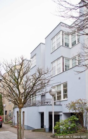 Tor- und Stadthäuser an der Lützowstraße / Reihenhaus; Berlin, Mitte
