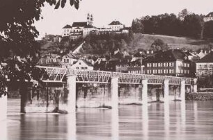 Passau, Ludwigsbrücke : Passau. Blick über Ludwigsbrücke und Innstadt gegen die Wallfahrtskirche Mariahilf