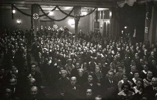 "Kraft durch Freude"-Veranstaltung im Saal des Schützenhauses in Roßwein, Schützenstraße 38