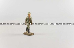 Massefigur: Offizier im Marsch, mit gezogenem Degen