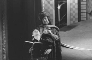 Szenenbilder aus "Boccaccio", Operette in drei Akten von Franz von Suppé mit Libretto von Camillo Walzel und Richard Genée. Komische Oper Berlin, 13.04.1973