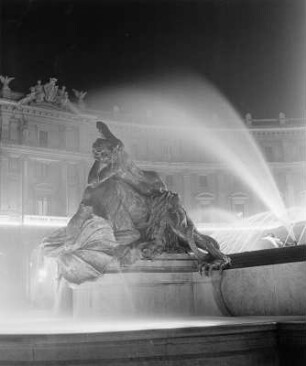Rom. Plastiken von einem Springbrunnen