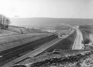 Tunnel bei Hölzern in km 528,925 Blick vom Südportal in Richtung Süden