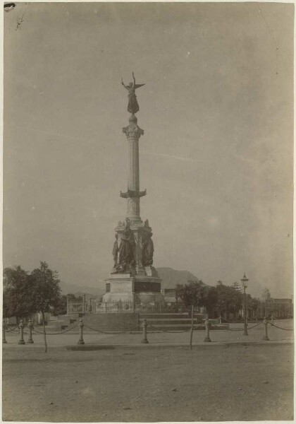 Dos de Mayo monument in Lima