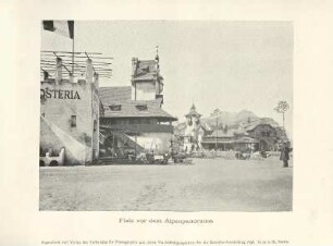 Platz vor dem Alpenpanorama