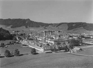 Blick auf das Kloster Maria Einsiedeln von Südosten
