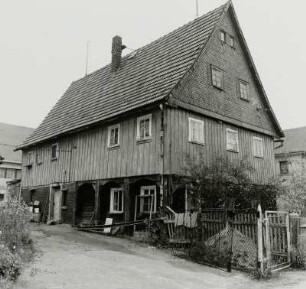 Ebersbach, Uferstraße : Ebersbach/Sachsen, Wohnhaus, Uferstraße 17. Hof- und Giebelansicht