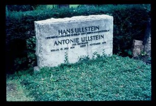 Grab Hans Ullstein 19.9.71.