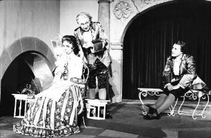 Freiburg: Rathaushof; Pierre Carlet de Marivaux: Das Spiel von Liebe und Zufall
