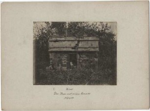 "Der Bau mit einem Gemache. Ostfassade. (Person in Tür sitzend.)"