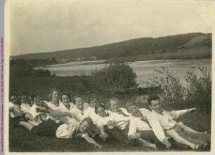 Wanderfahrt des CFRV bei Guntershausen, u. a. mit Lotte Cloos