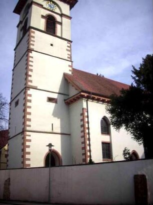 Turm und Langhaus von Südwesten
