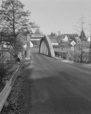 Straßenbrücke über die Pfreimd im Kaltenthal