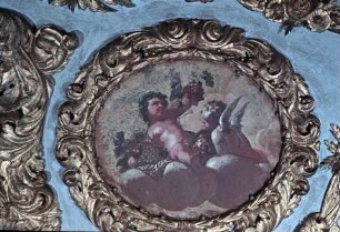 Innendekoration des Treppenhauses — Deckendekoration des Treppenhauses — Allegorien der vier Jahreszeiten — Herbst