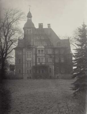 Schloss Abtnaundorf : Leipzig-Abtnaundorf, Schloss. Seitenfront mit Treppenturm