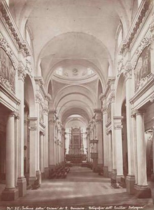 Innenansicht der Kirche San Domenico in Bologna