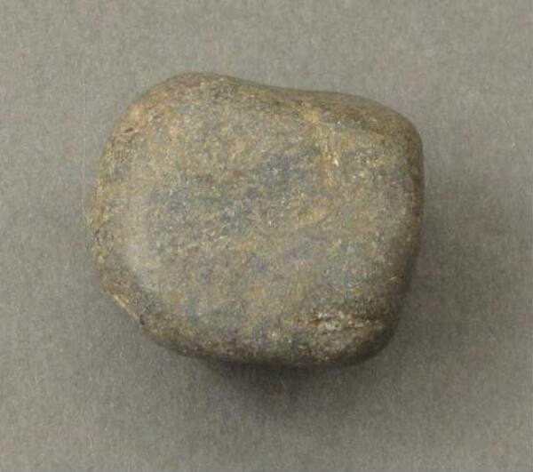 Sling stone (weapon)