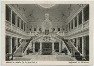 Henkellsfeld (Henkell & Co. Sektkellerei KG), Wiesbaden: Marmorsaal, Blick Richtung Treppe (Postkarte)
