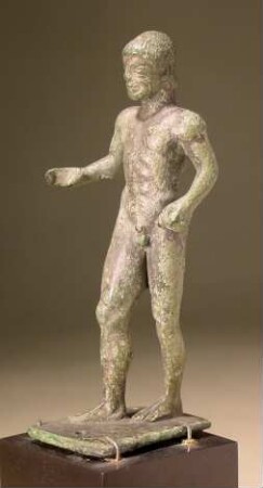 Frühklassische Statuette eines Jünglings