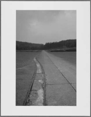 Appellplatz mit Gleisen der Kartoffelbahn, Mittelbau-Dora