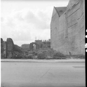 Negativ: Trümmer, Kurfürstenstraße 142, 1953