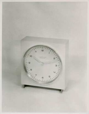 Junghans Tischuhr "design" "335/0088" von Max Bill