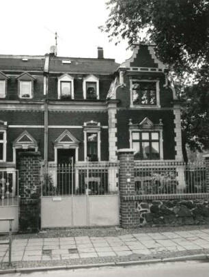 Wurzen. Wohnhaus, Torgauer Straße 29 (um 1890). Straßenansicht mit rechtem Seitenrisalit