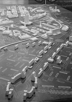 Stadtzentrum; "Architektonische Hauptgestaltung 1:1000 Stadtbauamt Berlin", Mitte: Straße "Unter den Linden"
