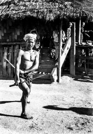 Schwerttänzer (Deutsche Indien-Expedition 1926/1929 - 3. Myanmar)