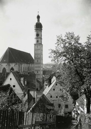 Landsberg am Lech, Pfarrkirche Mariae Himmelfahrt : Landsberg am Lech. Stadtansicht mit Pfarrkirche Mariae Himmelfahrt von Nordosten