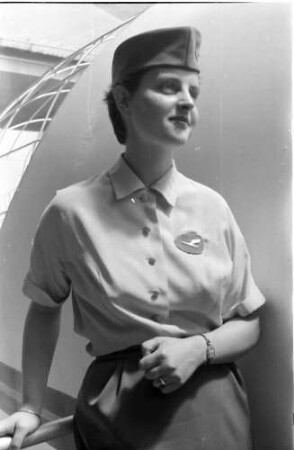 München: Stewardess der Deutschen Lufthansa