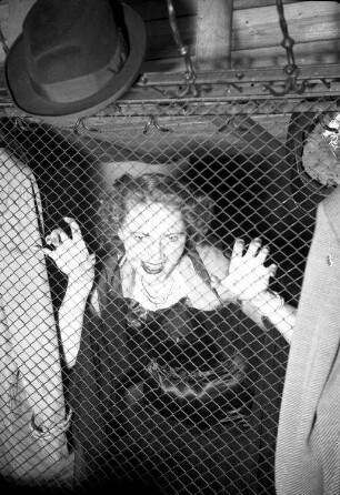 Radolfzell: Frau Born hinter Gitter