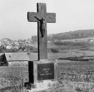 Wegekreuz; Beselich, Oben in der Aue