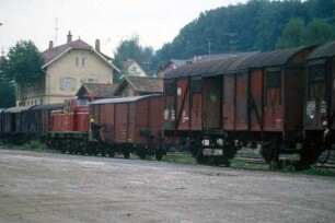 Ochsenhausen Lok 251 903 Güterzug Rangierfahrt Lokführer RangiererEmpfangsgebäude