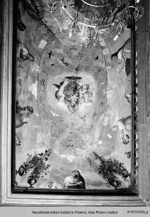 Wand- und Deckendekoration : Wappen der Medici mit Vögeln und Frauen an einer Balustrade