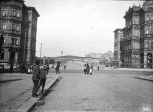 Blick auf den Hasenberg und Kaiser-Straße nach Osten