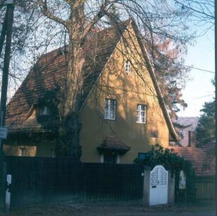 Struppen-Naundorf, Robert-Sterl-Straße 30. Robert-Sterl-Haus. Straßenansicht