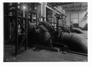 Industrie-Kraftwerk. Pumpenraum mit 40-atü-Anlage : Lauta (Niederlausitz). Industrie-Kraftwerk. Pumpenraum mit 40-atü-Anlage