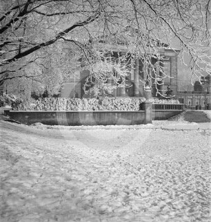 Stadttheater Posen im Winter
