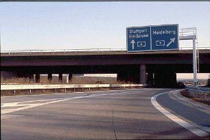 Ausfahrt aus Kreisel Südwest (Heildelberg Richtung Heilbronn) zu Nebenfahrbahn Süd der A6 (Mannheim Richtung Heilbronn)