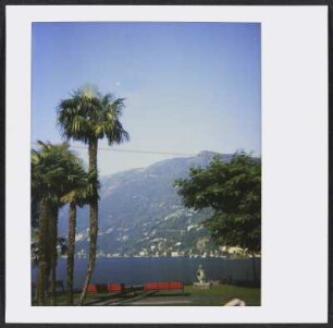 Blick auf den Lago Maggiore bei Ronco in der Schweiz