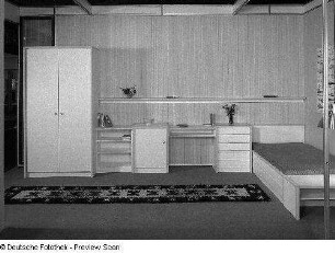 Ausstellungskoje des VEB Thüringer Möbelkombinat Suhl mit Jugendzimmer