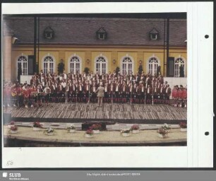 Konzert in der "Jungen Garde" mit Pionier- und Jugendchor des Bergsteigerchores : Dirigent: Werner Matschke; Leitung Jugendchor: Annelies Sebastian