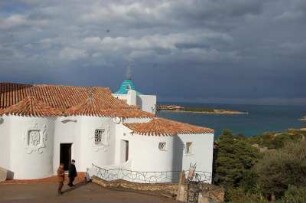 Insel Sardinien - Kirchenbau : Kirche Santa Maria di Stella in Porto Cervo, aufgenommen 2006 auf Sardinien