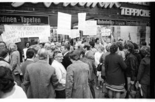 Kleinbildnegativ: Betriebsversammlung von Schering, 1973